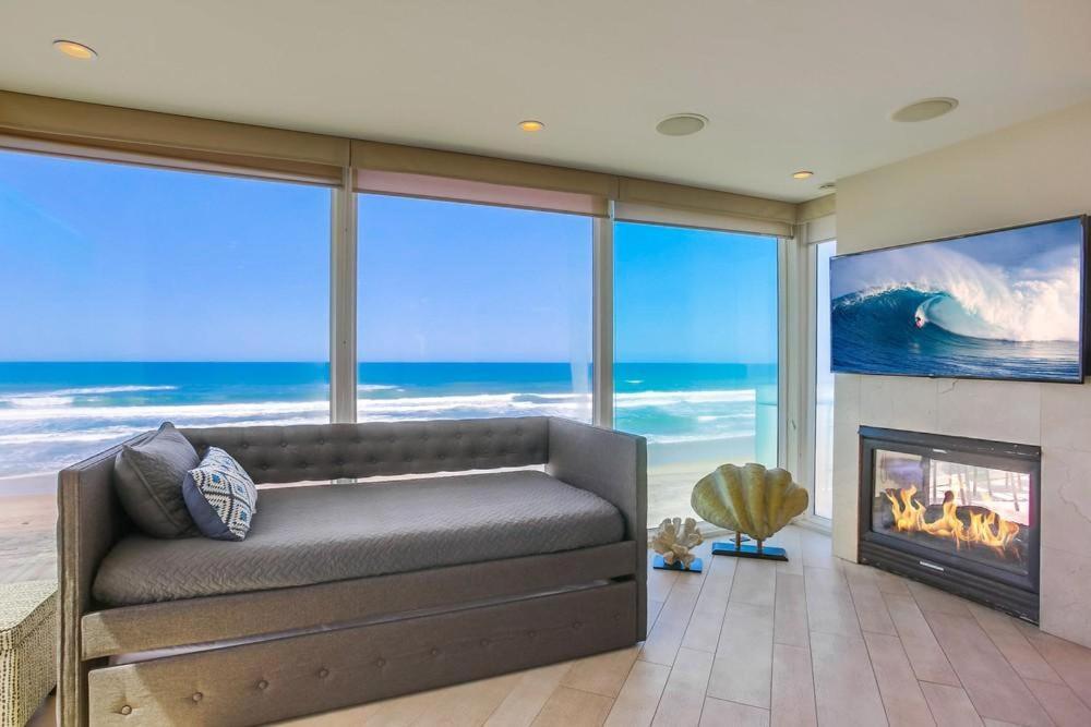 Beachside 2 *