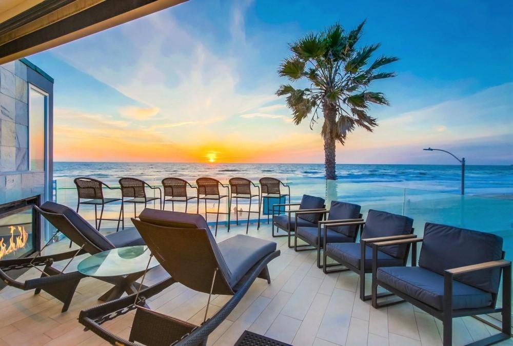 Beachside 2 *