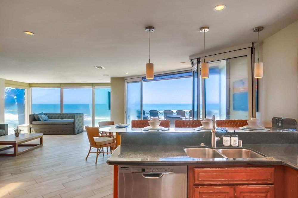 Beachside 2 *