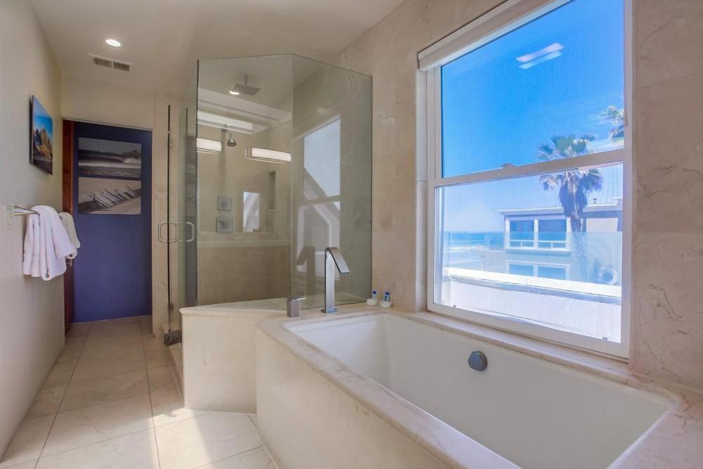 Beachside 2 Holiday home *